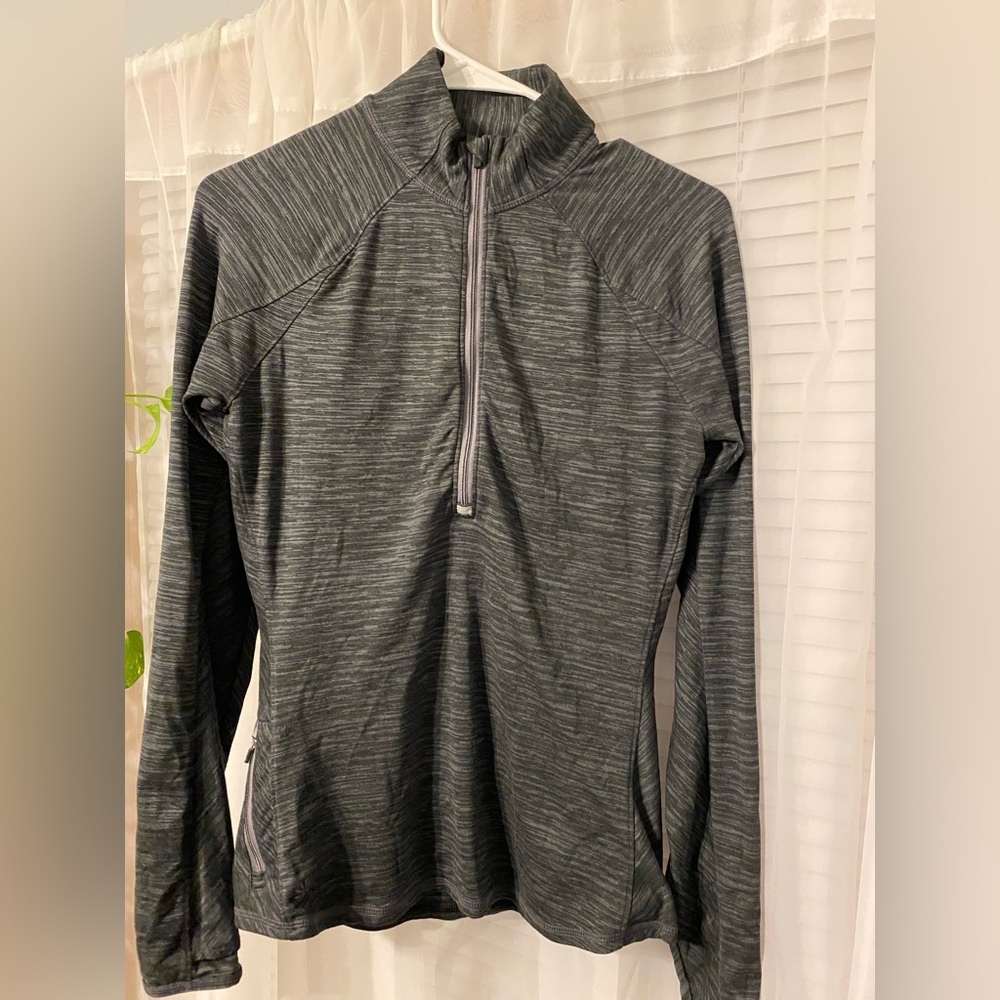 Athleta women’s quarter zip: xs running top